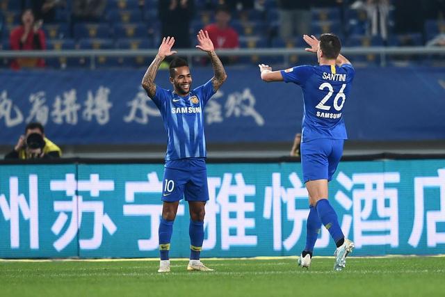 申花客战青岛西海岸：斯卢茨基关键调整能否助球队抢分？